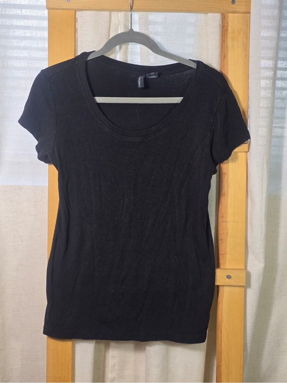 Cynthia Rowley Black Scoop Neck Short Sleeve Tee